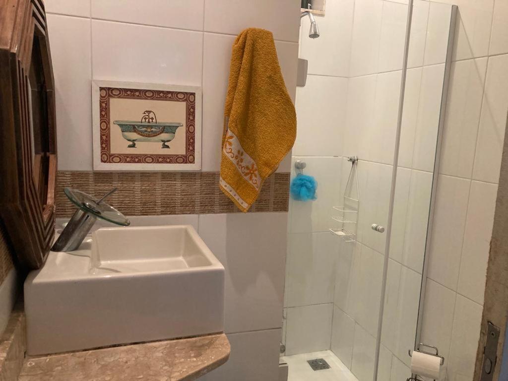 Em Copacabana Apartamento Mobiliado No Posto 6 ริโอเดจาเนโร ภายนอก รูปภาพ